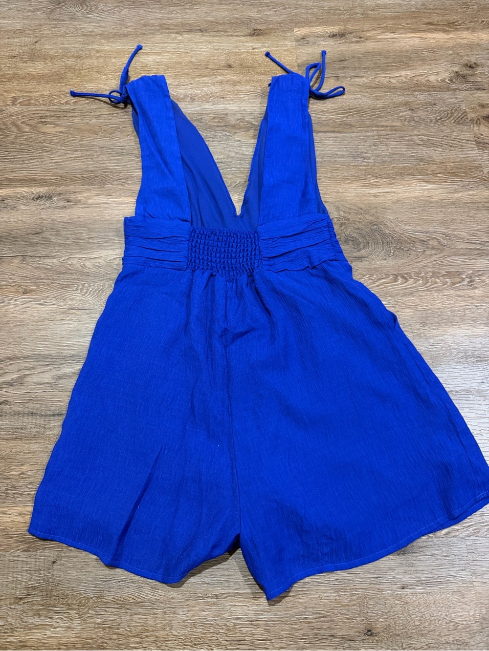 One Clothing Los Angeles Blue Plunge Romper Tie Shoulder Size Small - Picture 5 of 8